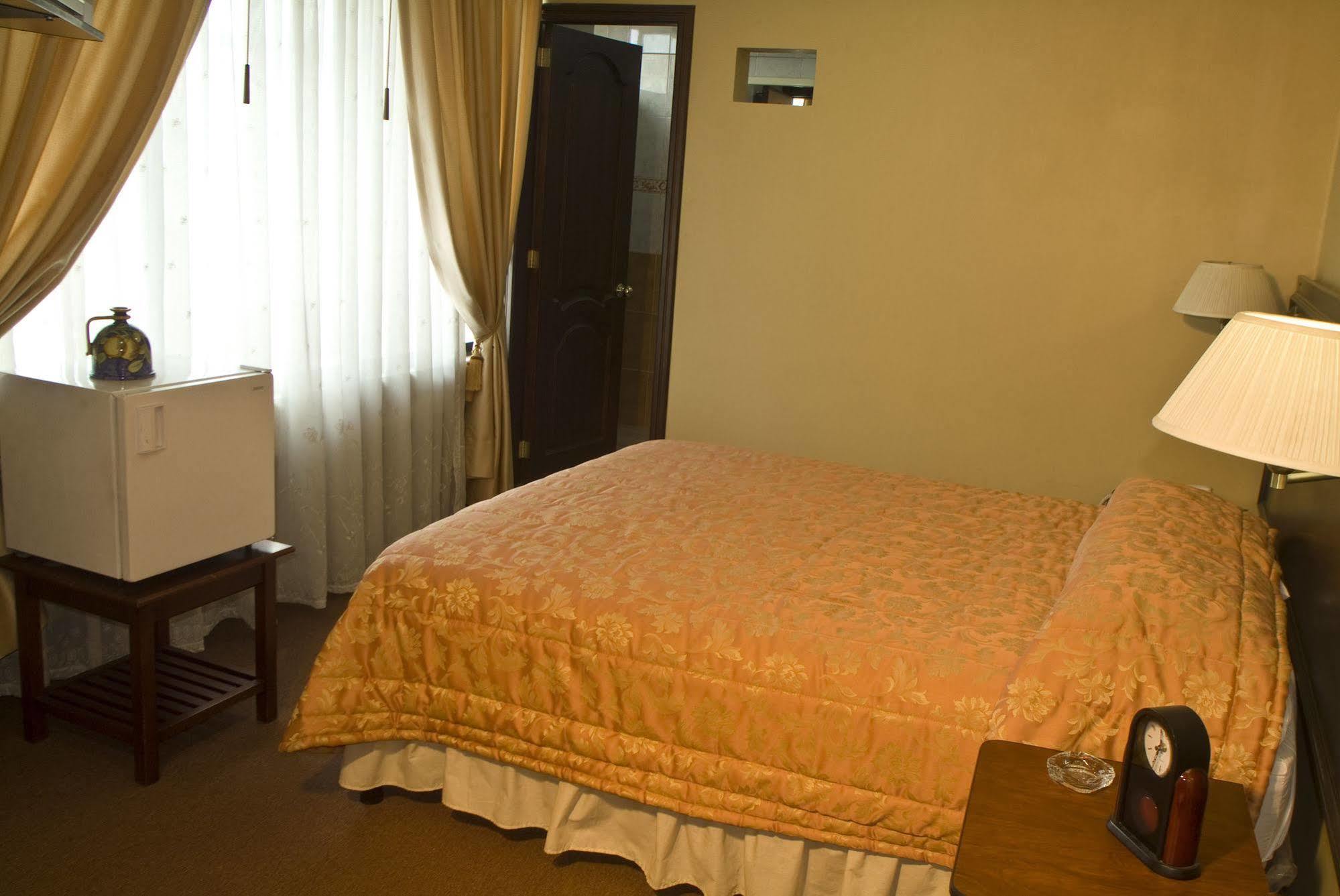 Hotel Podocarpus Loja Exterior foto